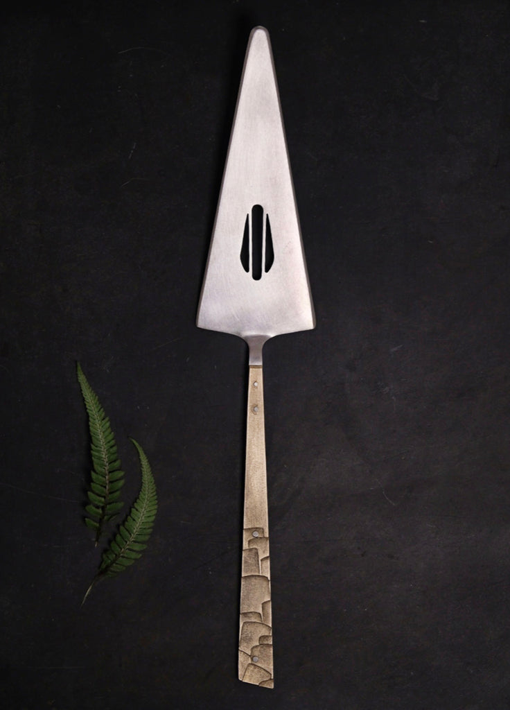 Feather Series - Pie Server with textured brass handle